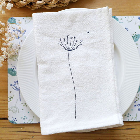 EMBROIDERED WHITE NAPKINS - cow parsley