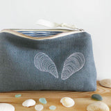 EMBROIDERED LINEN MID POUCH - blue Mussels